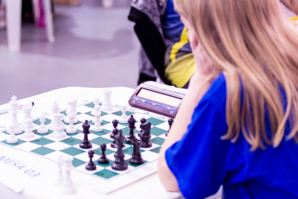 Vanessa Ketlyn e Allan Gadelha são os campeões do JUNEs xadrez