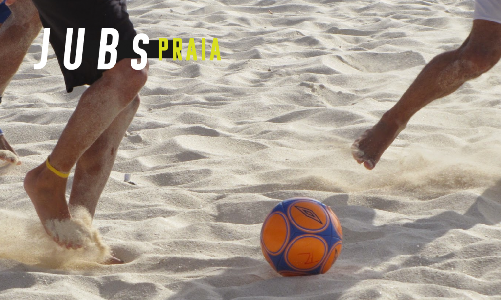 Qual é a duração de uma partida de beach soccer?