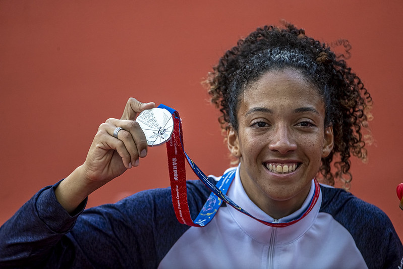Marlene Santos conquista primeira medalha do atletismo